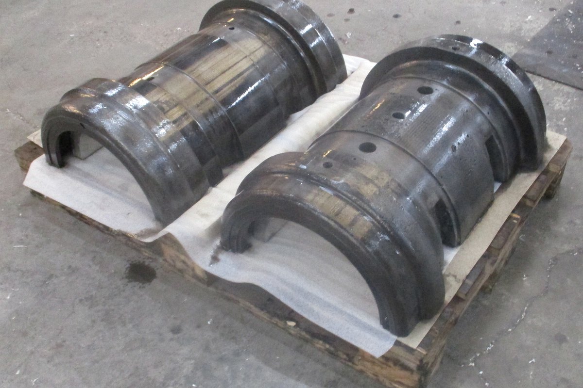 Worn bearing surface before repair